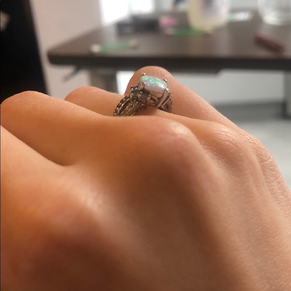 opal ring - Picture 2 of 4